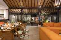 Bar, Cafe and Lounge Villa Litera Seminyak