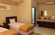 Kamar Tidur 6 Crown Hotel Lombok