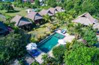 สระว่ายน้ำ Merta Sari Balangan Bungalow