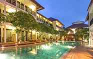 สระว่ายน้ำ 4 Away Bali Legian Camakila Resort