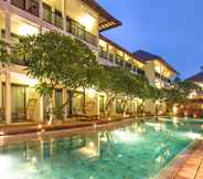 สระว่ายน้ำ 4 Away Bali Legian Camakila Resort