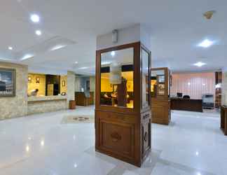 Lobi 2 Sulthan Hotel International