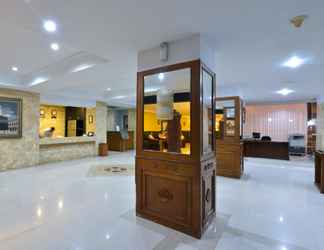 Lobby 2 Sulthan Hotel International