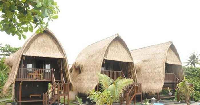 Swimming Pool Dream Beach Hut