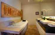 In-room Bathroom 5 Kencana Villa Seminyak by Premier Hospitality Asia