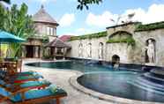 Hồ bơi 7 Dewani Villa Resort