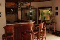 Bar, Kafe, dan Lounge Dewani Villa Resort