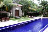 Swimming Pool Villa Dewata 3