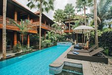 游泳池 Budhi Ayu Villa and Cottage
