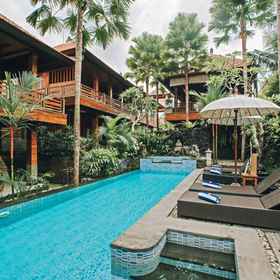 Swimming Pool 1 Budhi Ayu Villa and Cottage, Rusters Pottery Studio Hotels