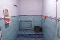 In-room Bathroom Homestay Anggun 3 Gunung Bromo