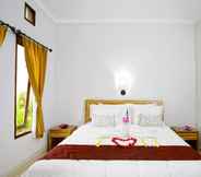 Kamar Tidur 3 Tanjung Sari Inn 