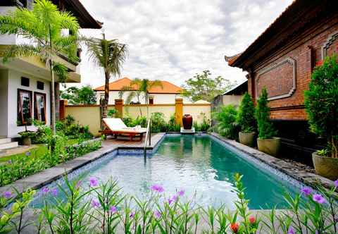 Kolam Renang Tanjung Sari Inn 