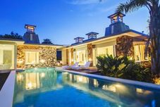 수영장 Noah Villa & Chapel