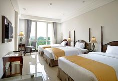 Bedroom 4 The Sahira Hotel