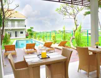 Lobby 2 Villa Tangtu Beach Inn