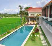 Swimming Pool 6 Villa Tangtu Beach Inn