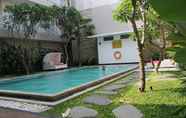 Swimming Pool 4 Choice Stay Hotel Denpasar