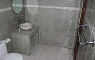 Toilet Kamar 2 Pande Permai Guest House