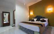 Kamar Tidur 4 The Legian Mas Beach Inn