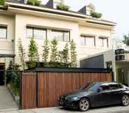 Exterior 2 W Home Senopati