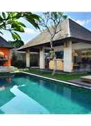 SWIMMING_POOL The Khayangan Dreams Villa Umalas