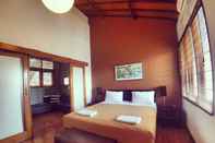 Kamar Tidur BUMI RESIK 2 BEDROOMS GUESTHOUSE