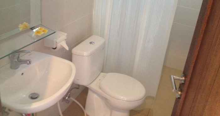 Toilet Kamar Merthayasa 2 Bungalows