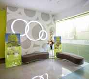 Lobby 6 Zest Jemursari by Swiss-Belhotel International