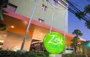 Exterior 2 Zest Jemursari by Swiss-Belhotel International