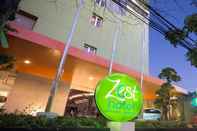 ภายนอกอาคาร Zest Jemursari by Swiss-Belhotel International