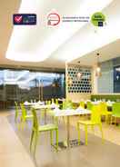 RESTAURANT Zest Jemursari by Swiss-Belhotel International