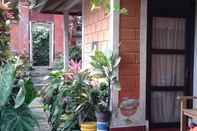 Exterior Biang's Homestay