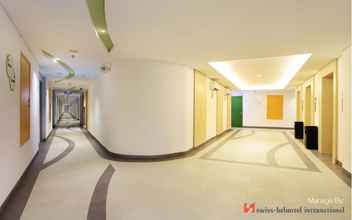 Lobi 4 Zest Airport Jakarta by Swiss-Belhotel International