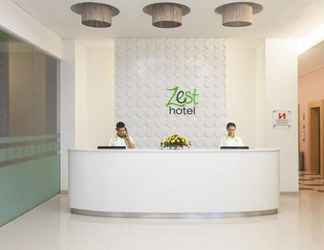 Lobby 2 Zest Yogyakarta by Swiss-Belhotel International