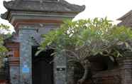 Exterior 7 Nyoman Sandi Guest House