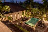 Swimming Pool Villa Kubu agung