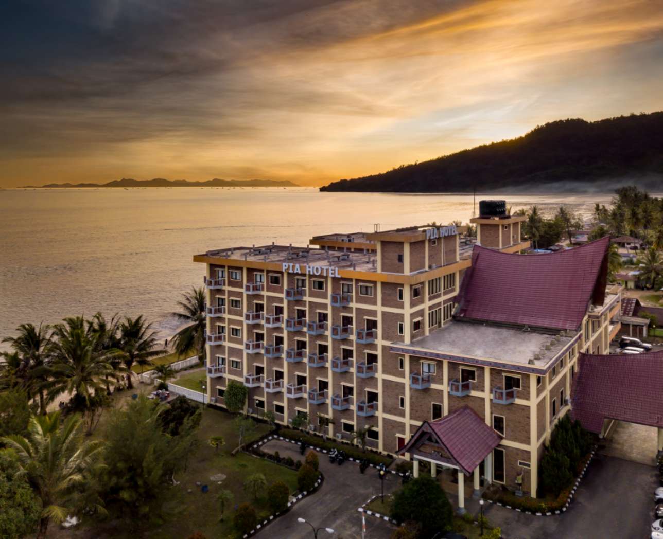 Pia Hotel Pandan Beach Resort, Tapanuli Tengah Harga Terbaru dan