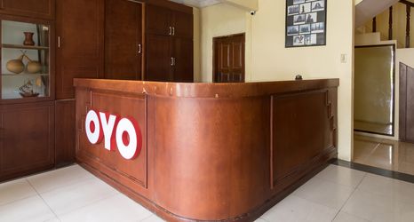 로비 2 Hotel Bumi Asih