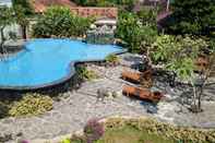 Swimming Pool Puri Pangeran Hotel