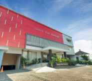 Exterior 4 OYO Flagship 3726 Tembok Batu Residence