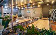 Bar, Kafe dan Lounge 5 de Sofia Dago