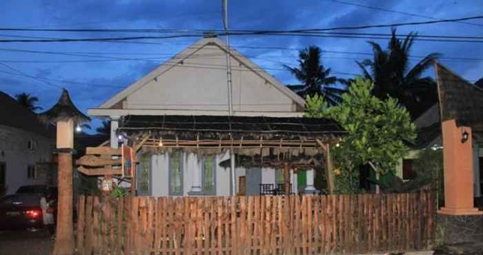 Exterior Red Island Panjul Homestay