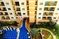 Kolam Renang Maxwell Sweet Apartment - Miami Bay