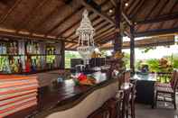 Bar, Cafe and Lounge Poh Manis Lembongan