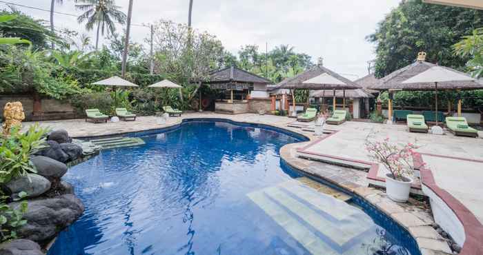 Kolam Renang The Watergarden Hotel