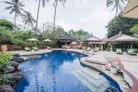 Kolam Renang The Watergarden Hotel