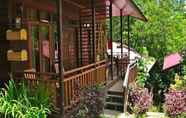 Bangunan 2 Rumah Kedaung Guest House & Cafe