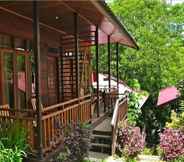 Exterior 2 Rumah Kedaung Guest House & Cafe