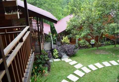 Common Space Rumah Kedaung Guest House & Cafe